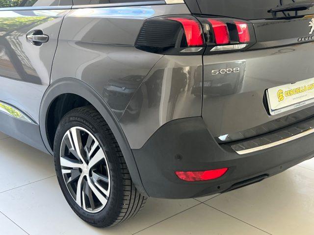 PEUGEOT 5008 BlueHDi 130 S&S EAT8 Allure Pack da?259,00 mensili