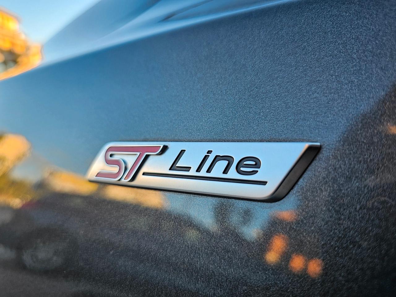 Ford Focus 1.0 EcoBoost Hybrid 125 CV 5p. ST-Line