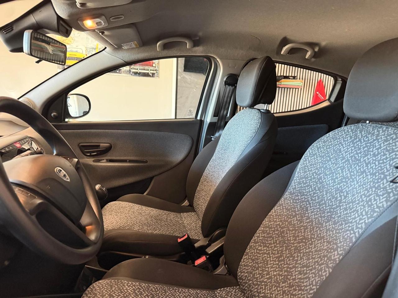 Lancia Ypsilon 1.0 FireFly 5 porte S&S Hybrid