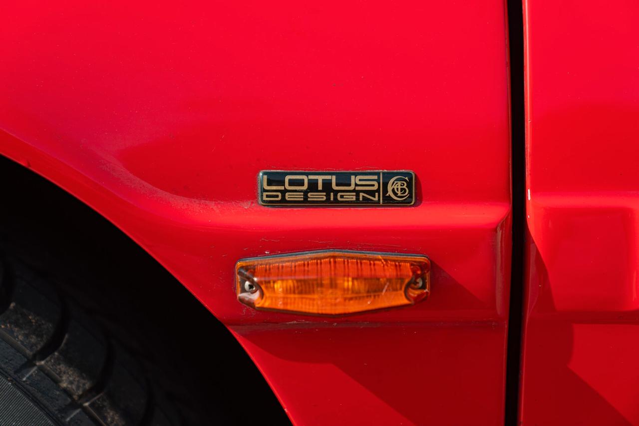 Lotus Esprit TURBO SE “HIGH WING” - RDS01630