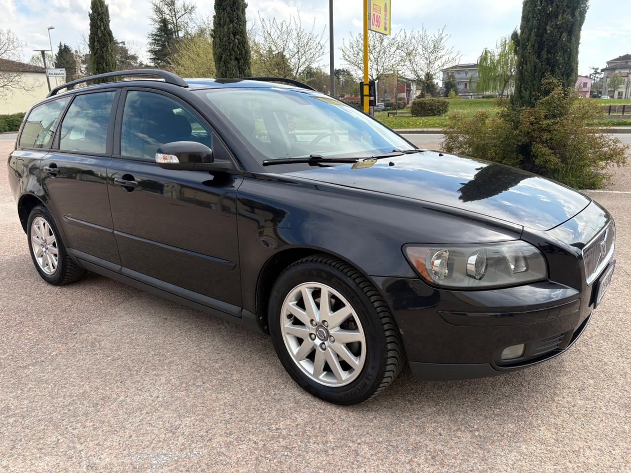 Volvo V50 D anno 2012 pronta a uso ok neo patentati