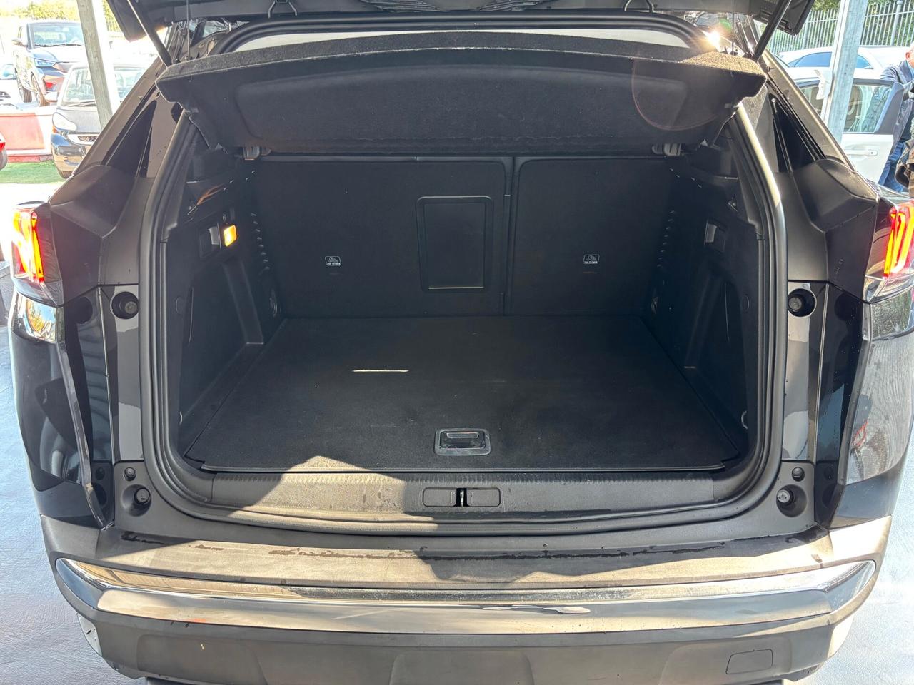Peugeot 3008 Hybrid 225CV e-EAT8 GT