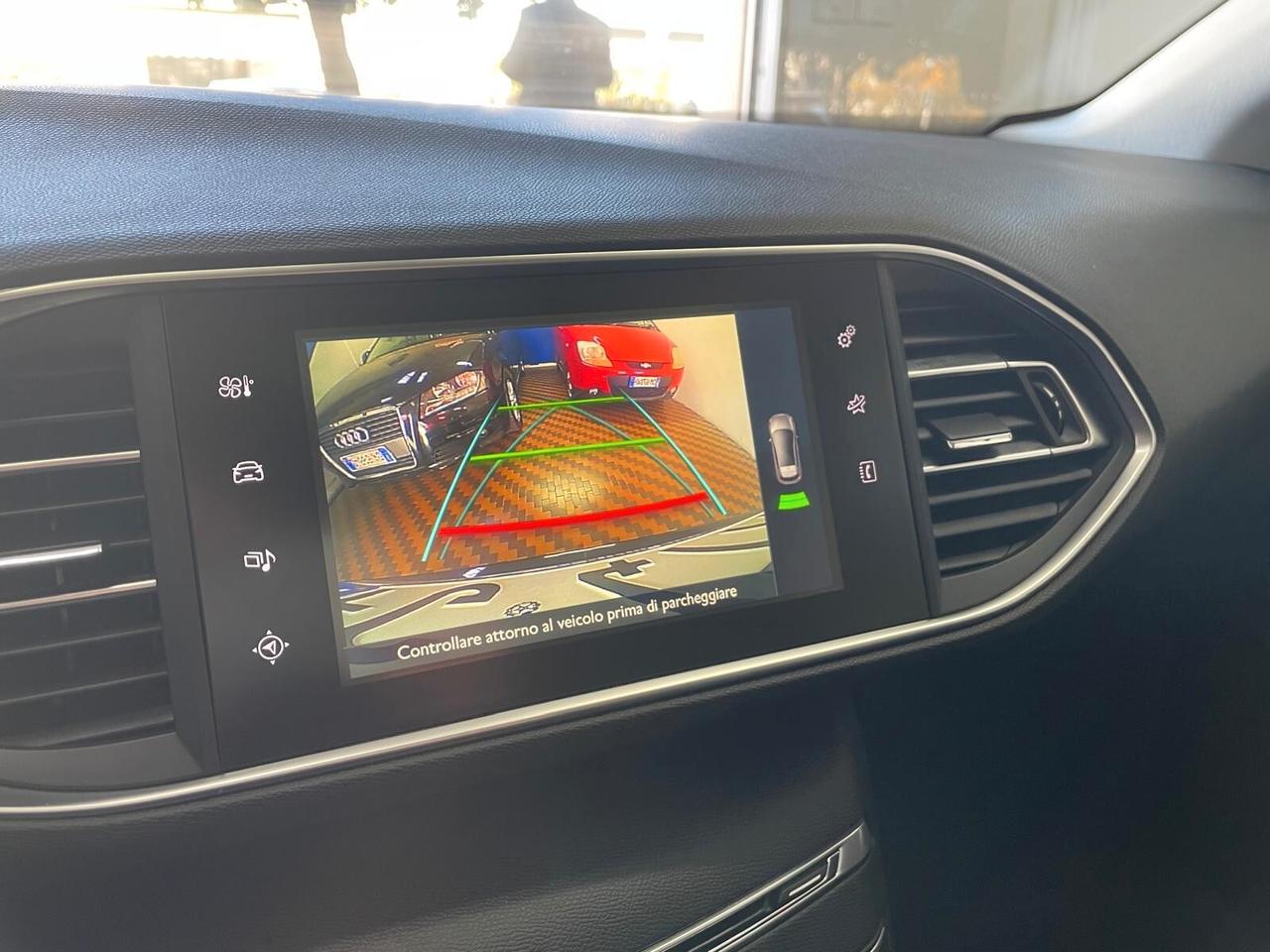 Peugeot 308 BlueHDi 120cv