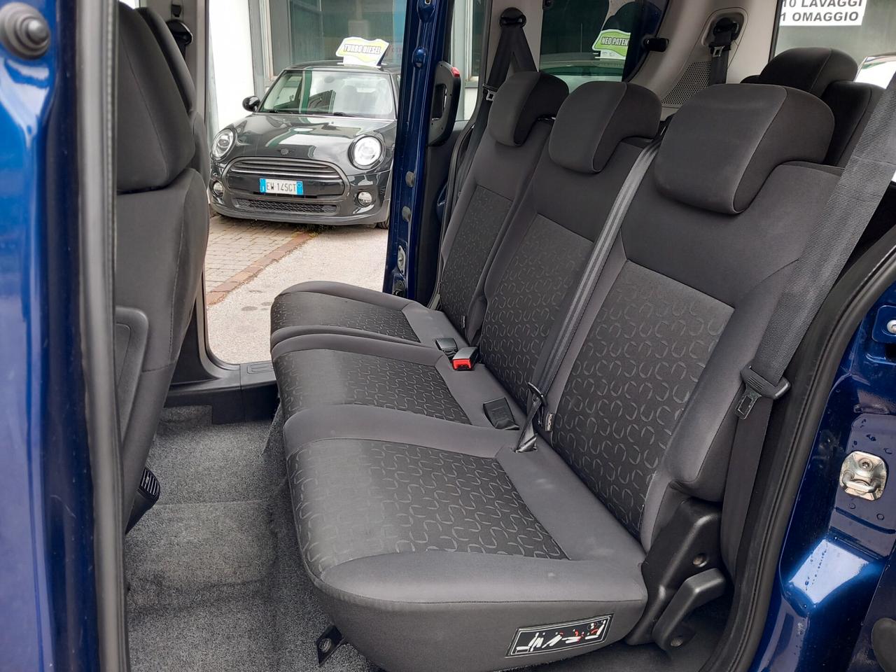 Fiat Doblò 1.6 MJT Emotion 7 Posti