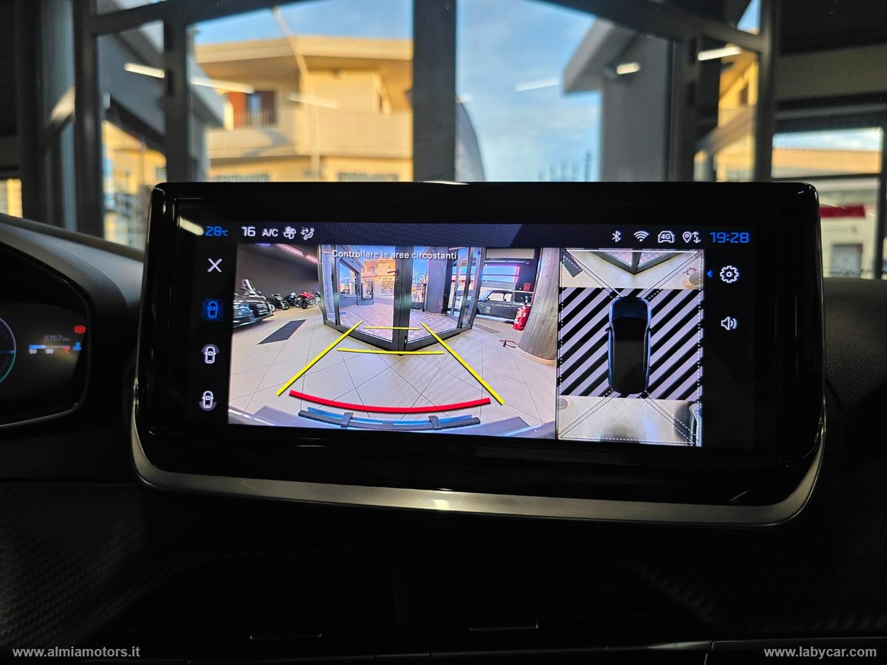 PEUGEOT 2008 Hybrid 136 e-DCS6 Allure