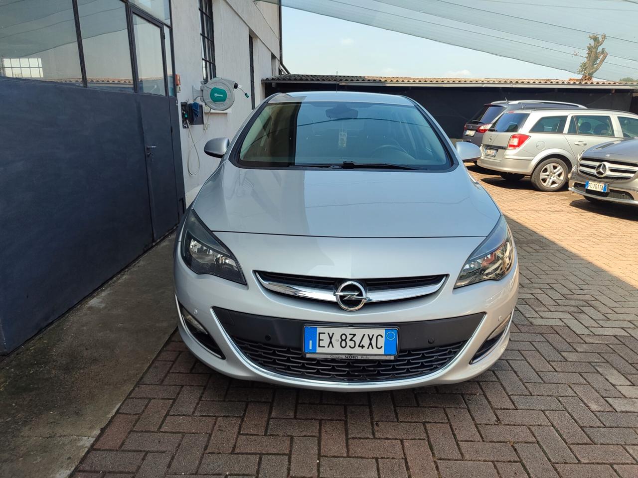 Opel Astra 1.6 CDTI EcoFLEX S&S 4 porte Cosmo Fleet