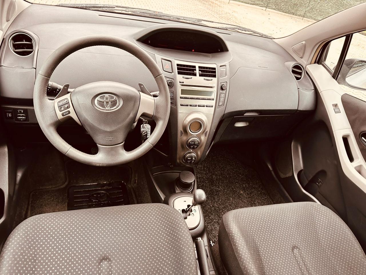 Toyota Yaris 1.4 D-4D CAMBIO AUTOMATICO DPF 5 porte Sol