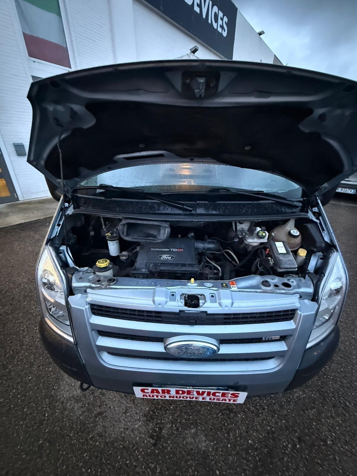 Ford Transit -GANCIO TRAINO - 160 KM