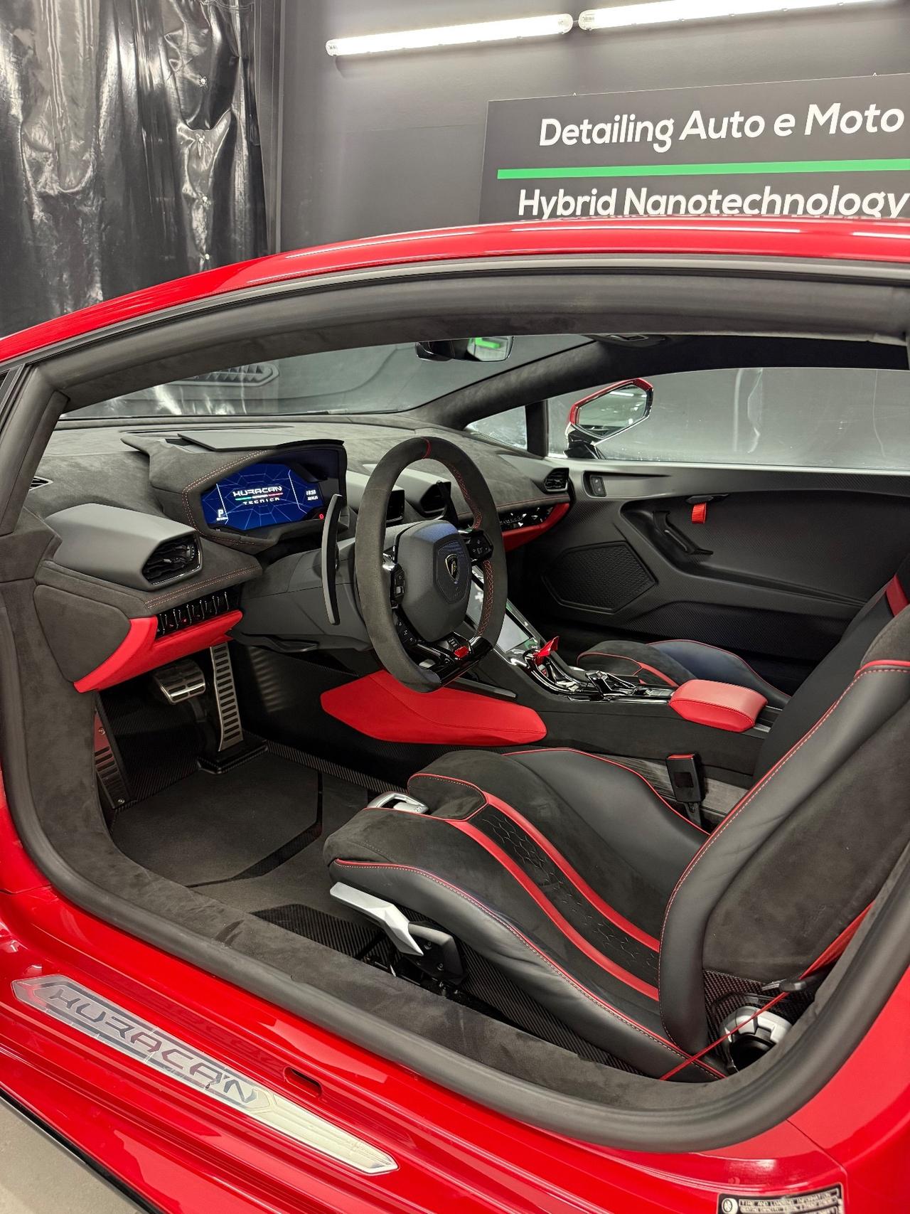 Lamborghini Huracán 5.2 V10 Tecnica RWD Coupé