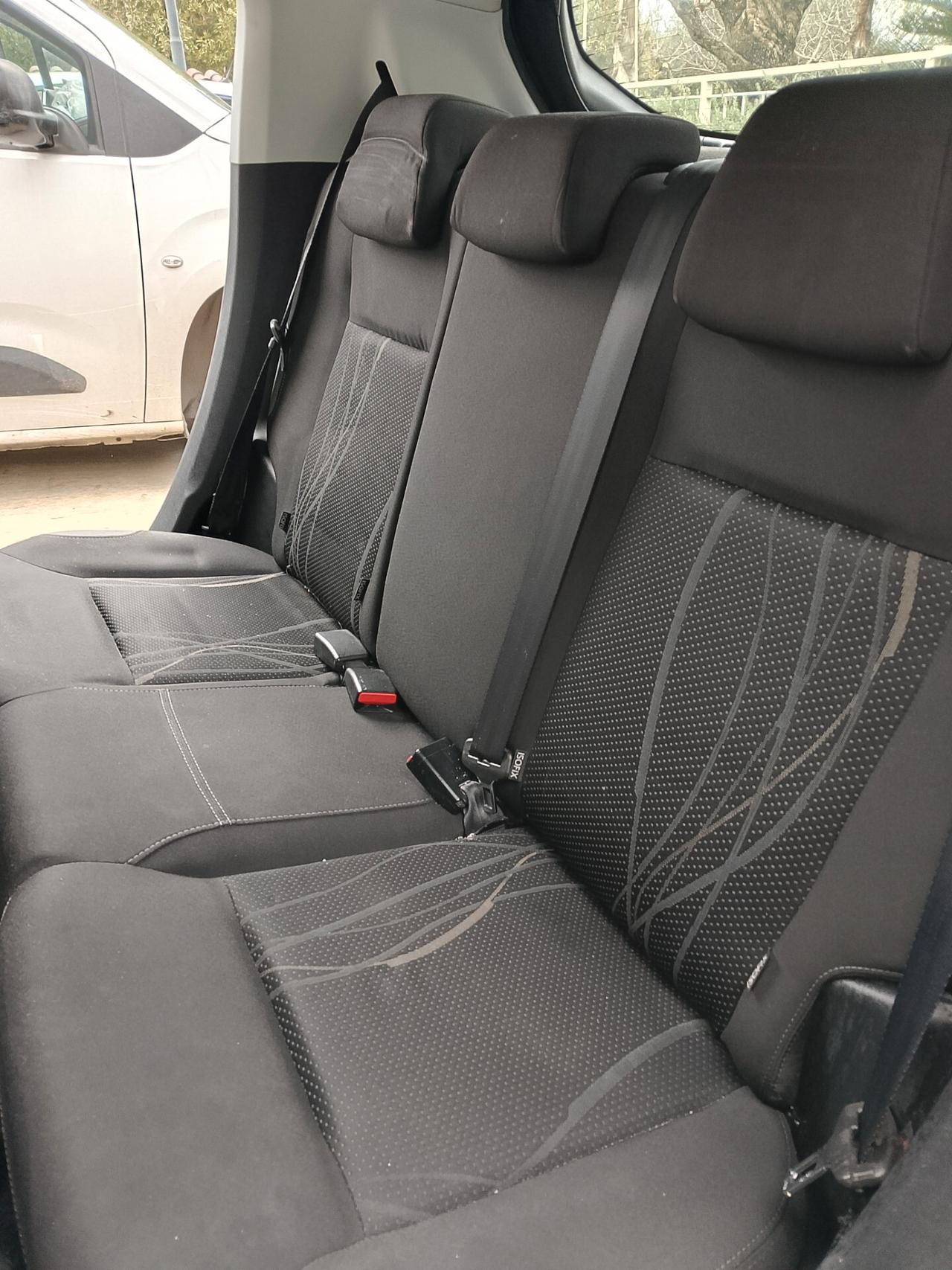 Peugeot 208 1.4 HDi 68 CV 5 porte Allure