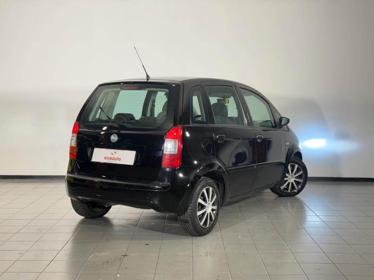 Fiat Idea 1.2 16V BlackLabel