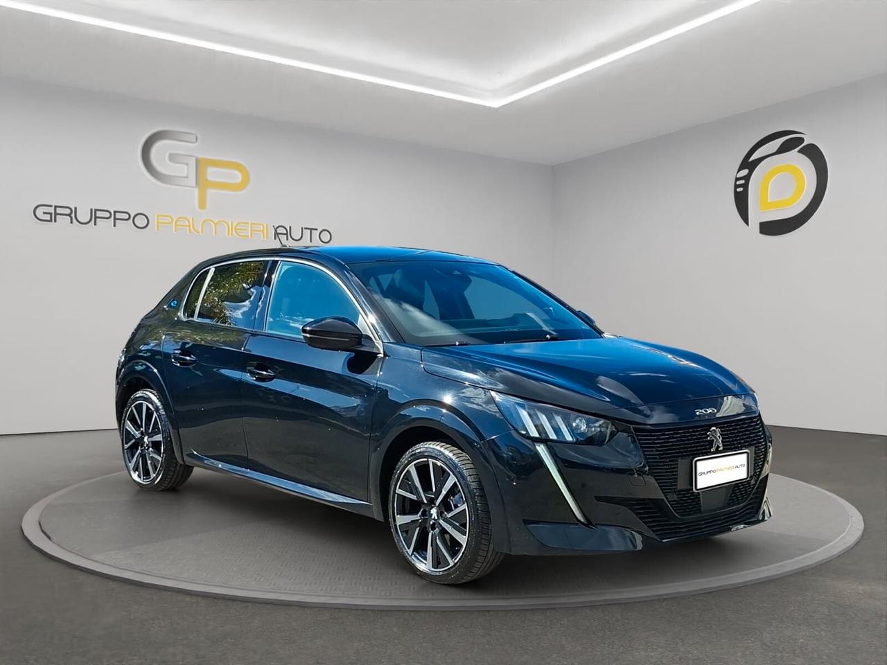 Peugeot 208 motore elettrico 136 CV 5 porte GT