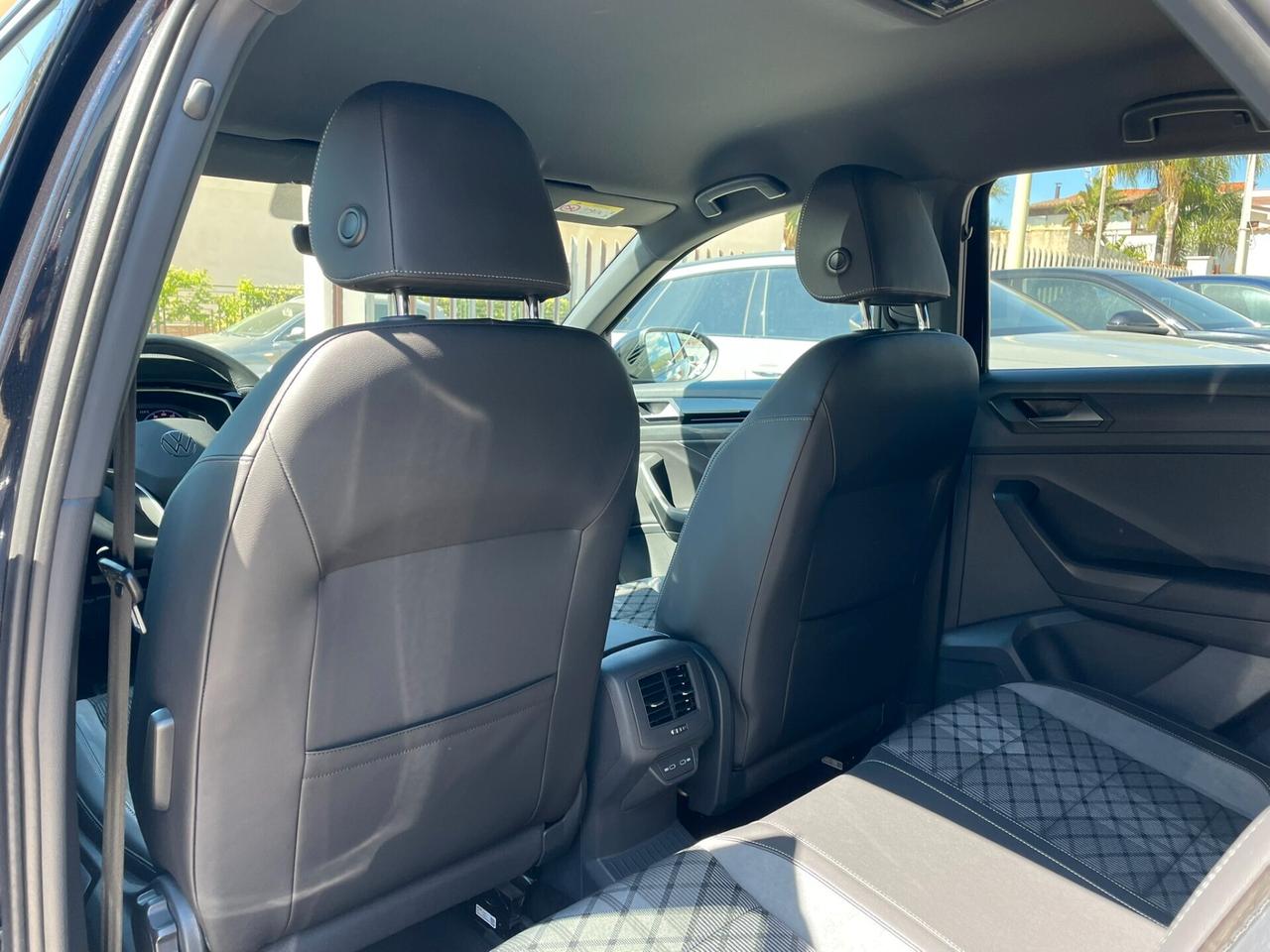 Volkswagen T-Roc R-Line 2.0 TDI 150CV DSG