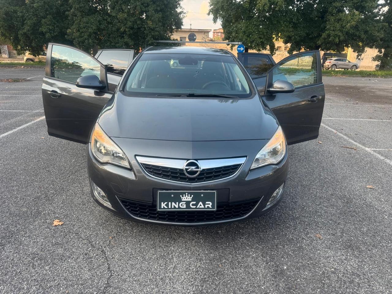 Opel Astra 1.4 100CV 5 porte Cosmo