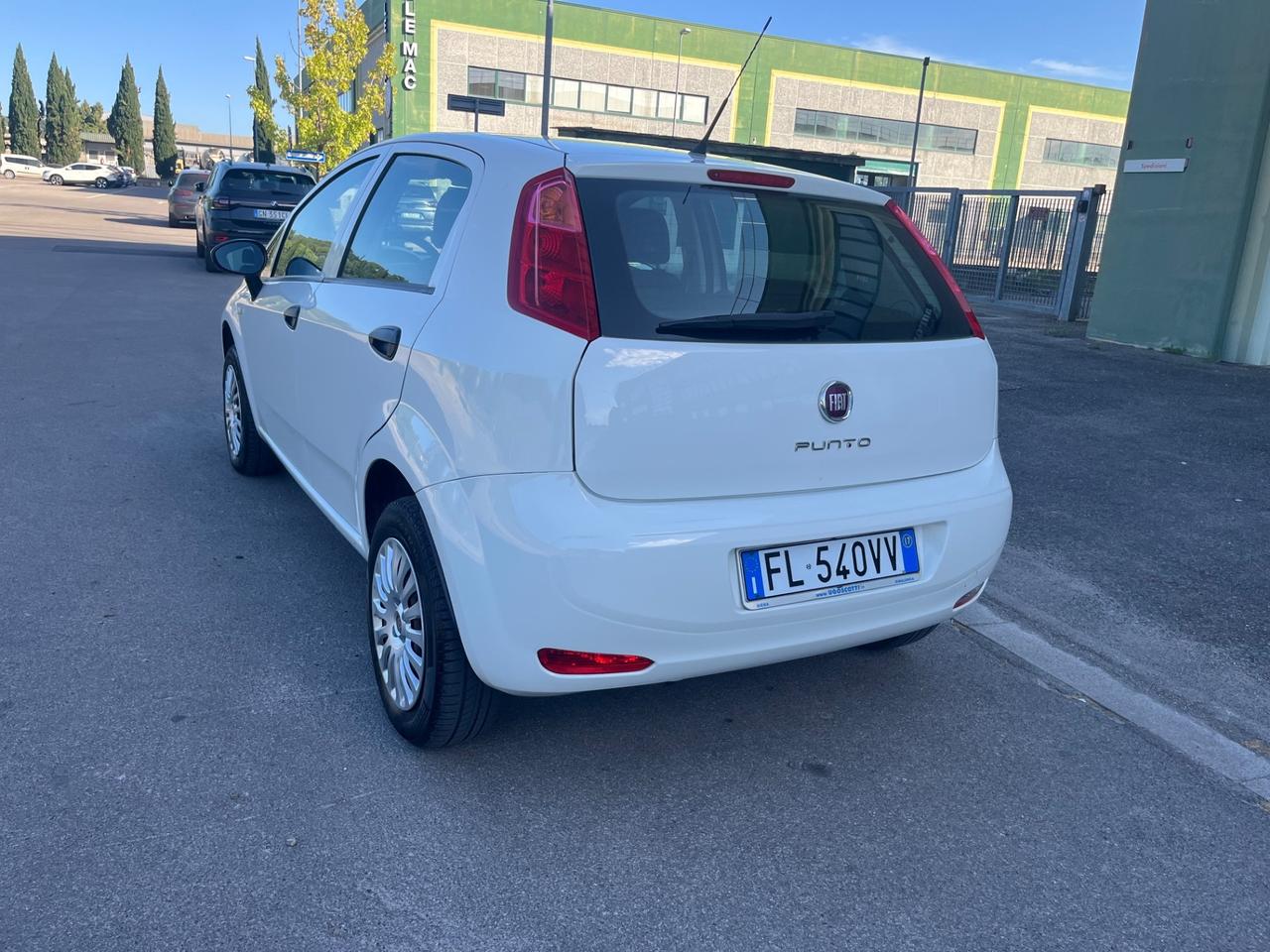 Fiat Punto 2017 1.4 8V 5 porte Natural Power Street