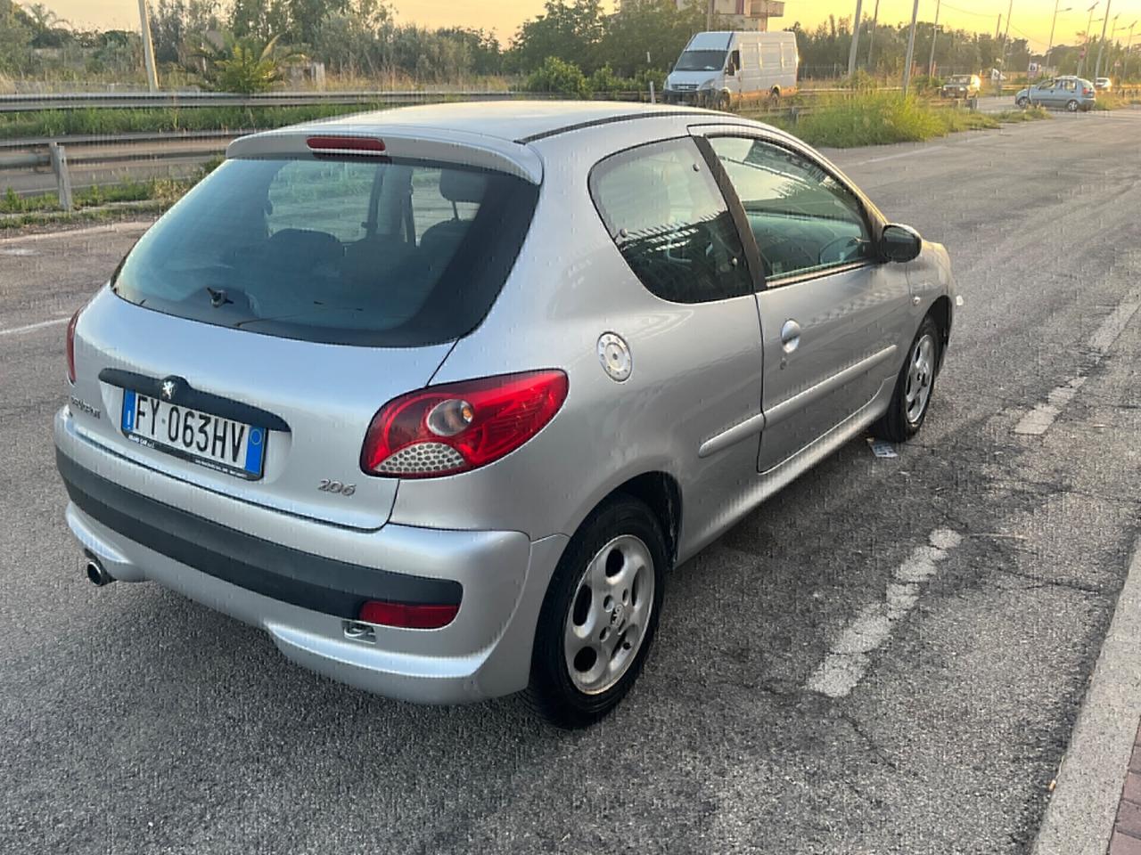Peugeot 206 Plus 1.4 HDi 70CV - 2011