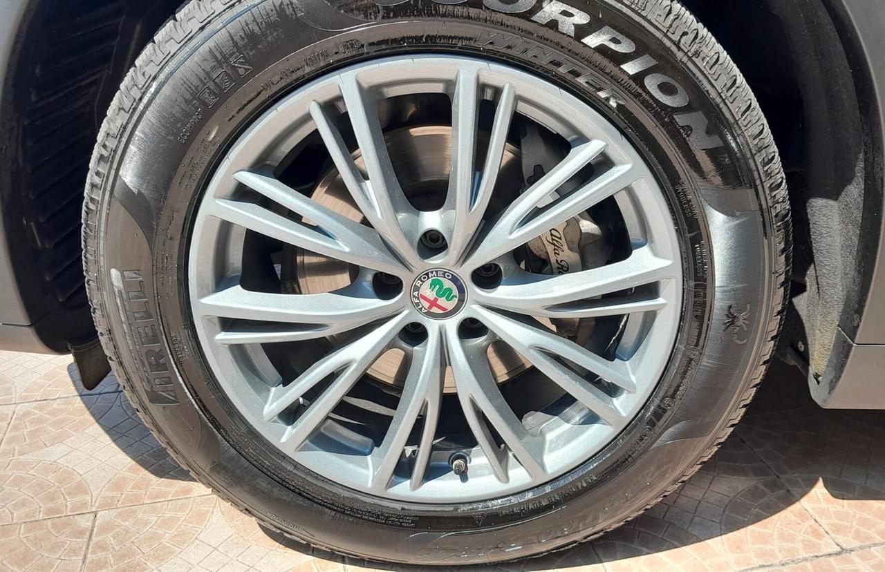 Alfa Romeo Stelvio 2.2 Turbodiesel 190 CV AT8 Q4 Super