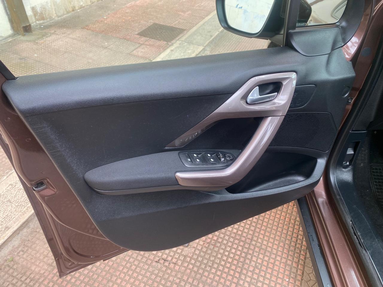 Peugeot 2008 1.6 e-HDi 92 CV Stop&Start Active