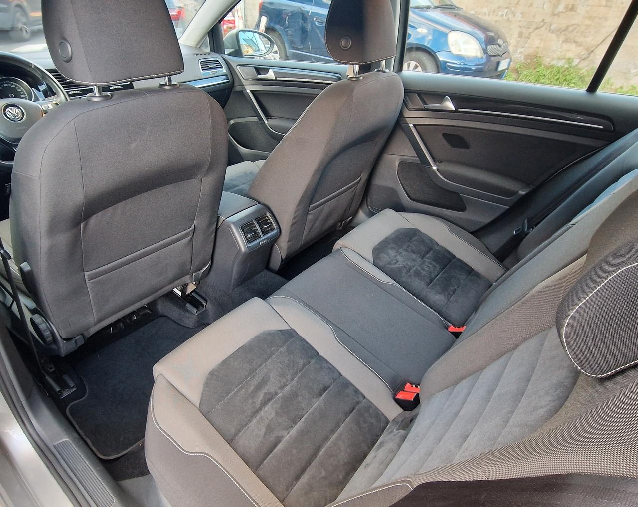 Volkswagen Golf Business 1.6 TDI 5p. 4MOTION Highline BlueMotion Tech.