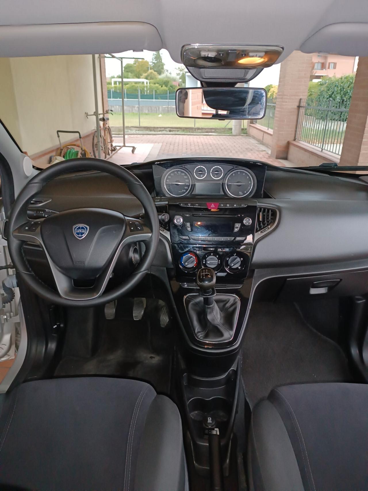 Lancia Ypsilon 1.2 69 CV 5 porte GPL Ecochic Gold