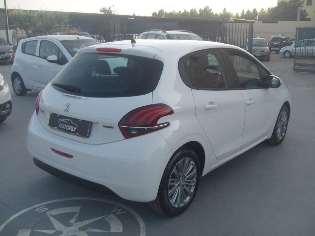Peugeot 208 BlueHDi 75 5 porte Allure - 2015