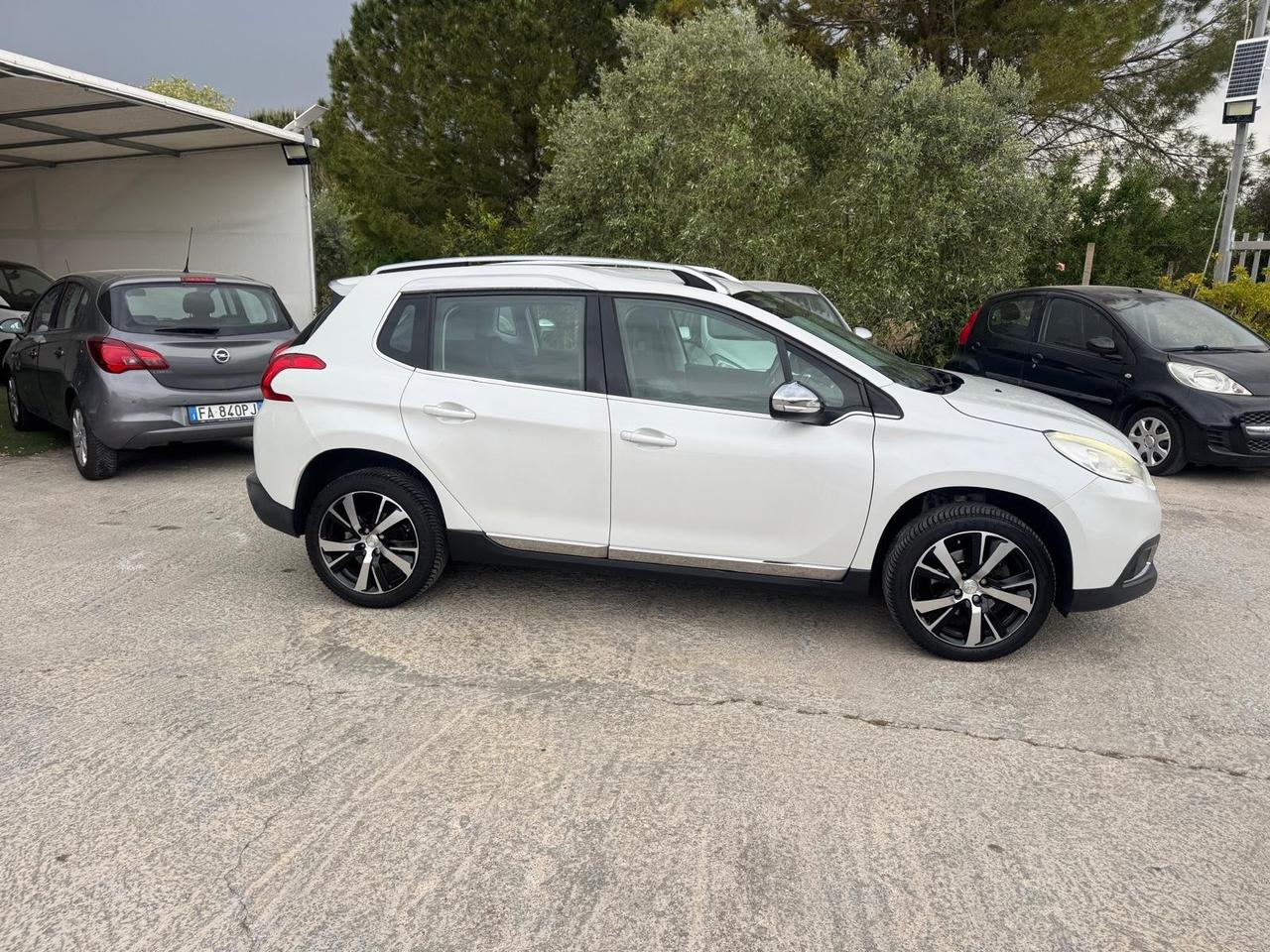 Peugeot 2008 1.6 e-HDi 92 CV Stop&Start robotizzato Active