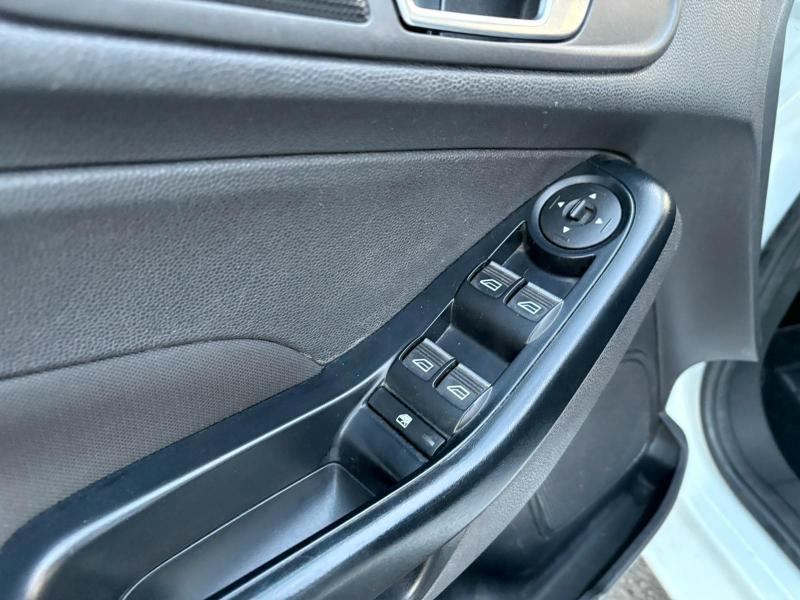 Ford Fiesta 5 Porte 1.2 BENZ 60 CV ADATTA A NEOPATENTATI