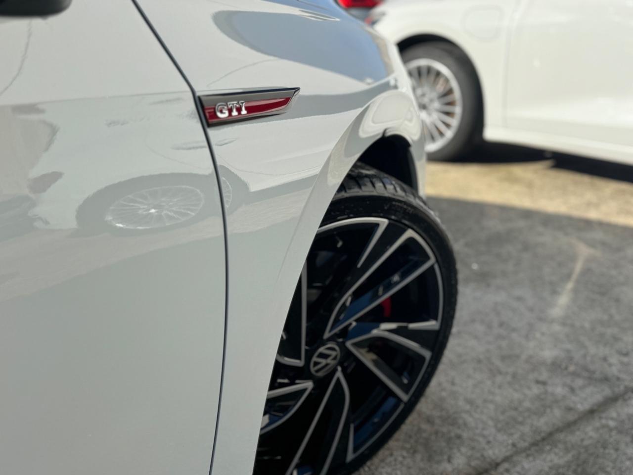 Volkswagen Golf GTI 2.0 TSI DSG