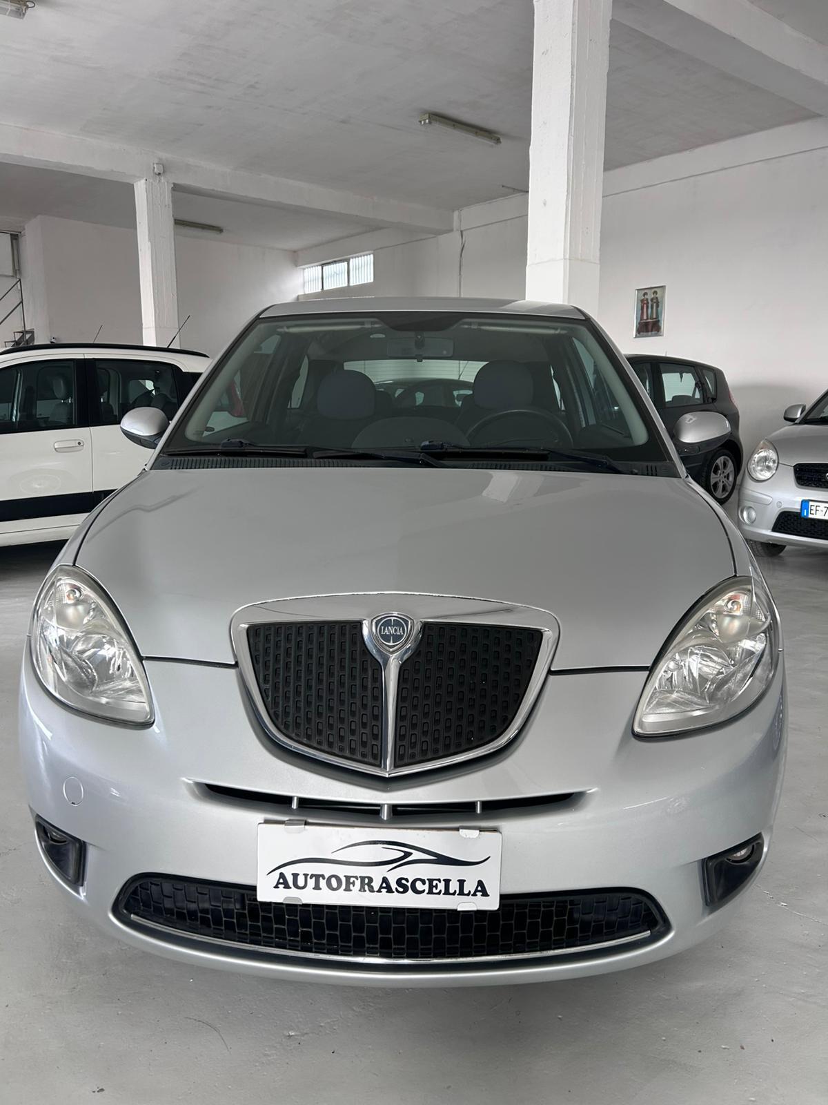 Lancia Ypsilon 1.2 Argento