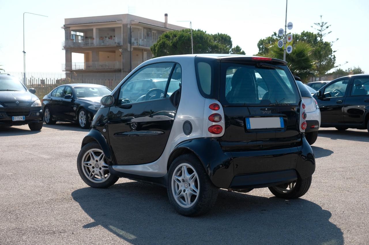 Smart ForTwo 700 coupé pure (45 kW)