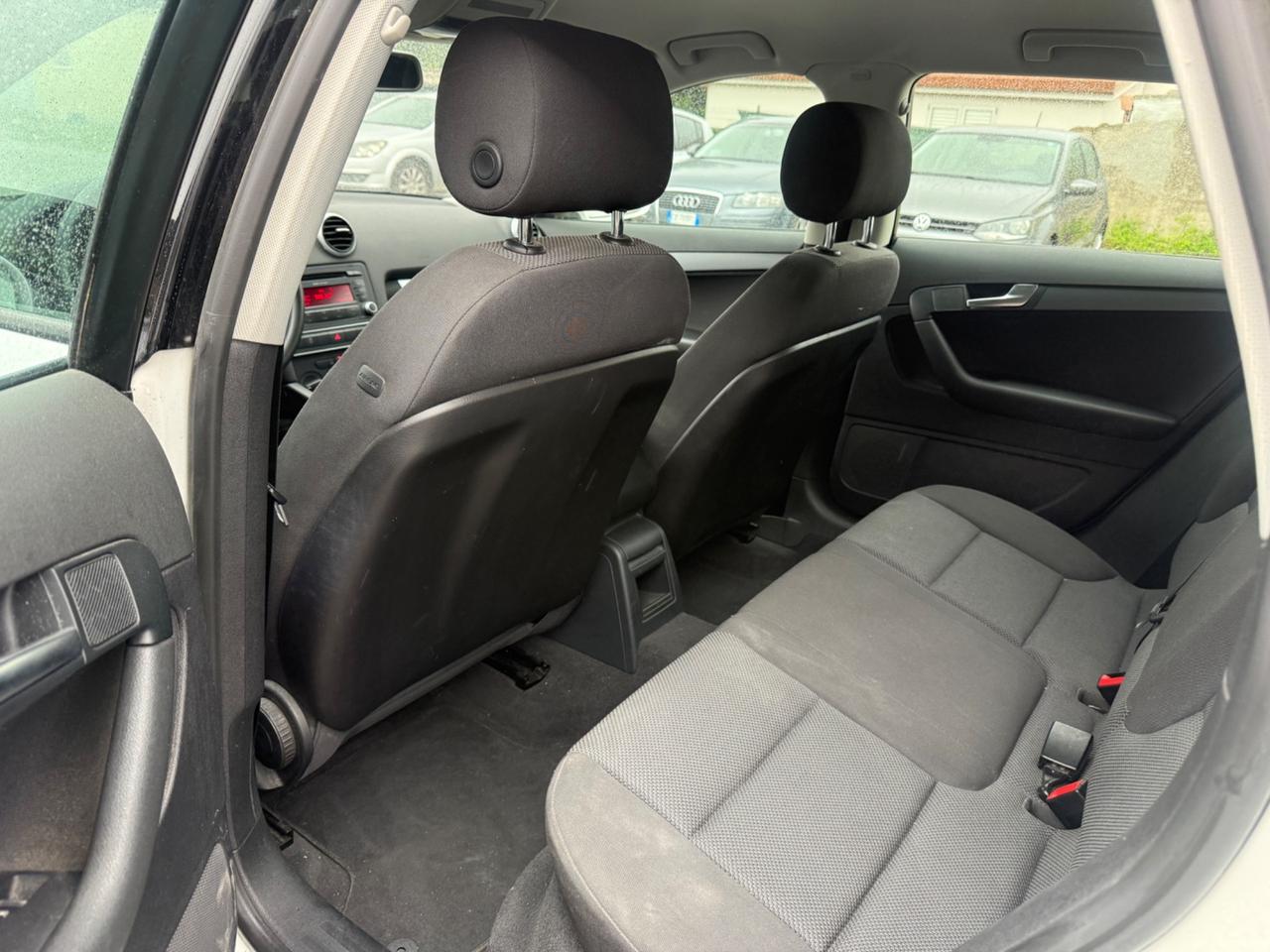 Audi A3 SPB 1.6TDI 105CV Attraction 5Porte EURO5