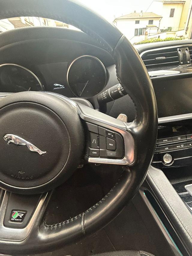 JAGUAR F-Pace 2.0 D 180 CV aut. R-Sport