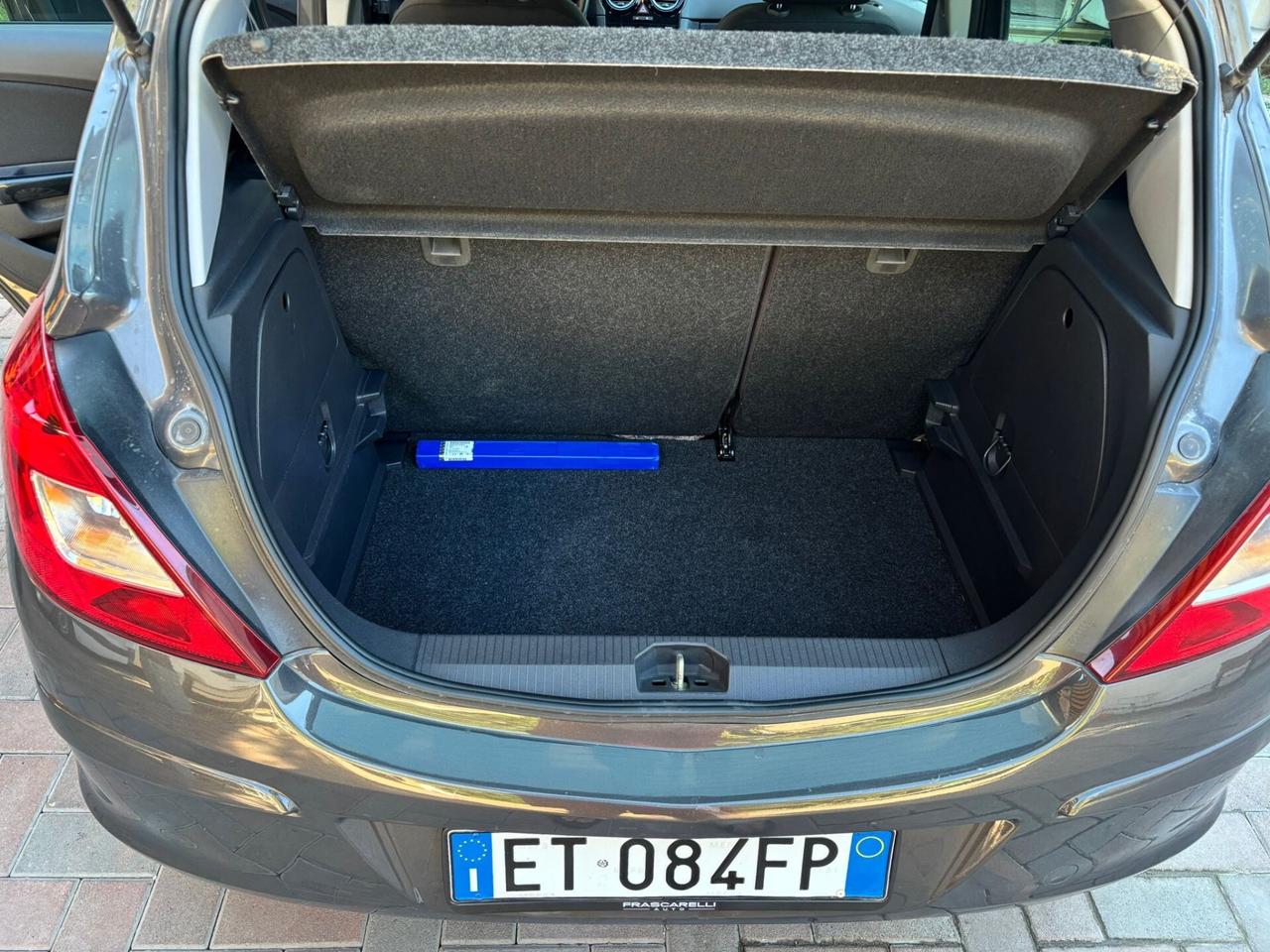 OPEL CORSA 1.2 5 PORTE BELLISSIMA SOLO 84.000 KM OK PER NEOPATENTATI PERMUTABILE