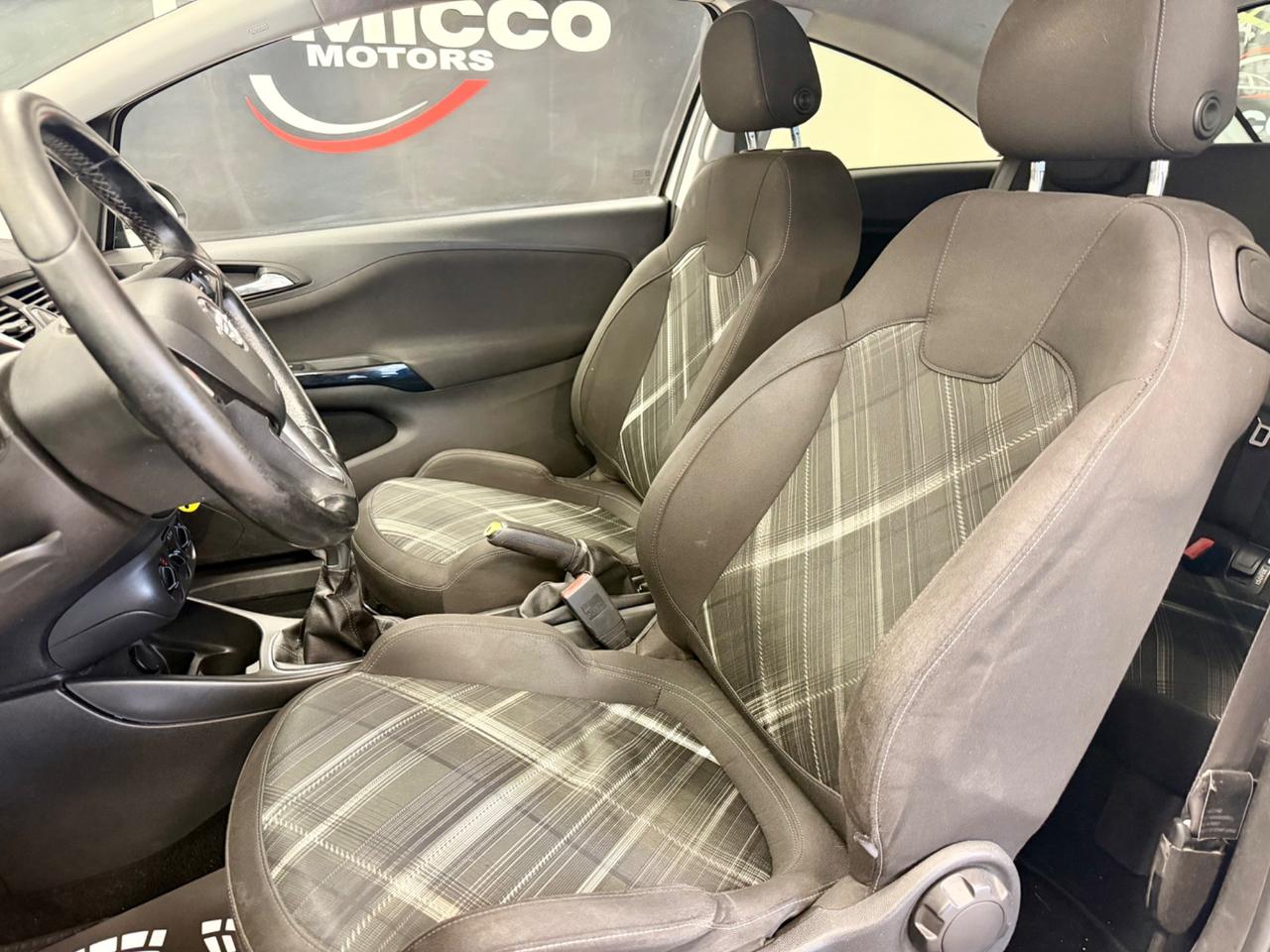 Opel Corsa 1.4 90CV GPL Tech Coupé b-Color