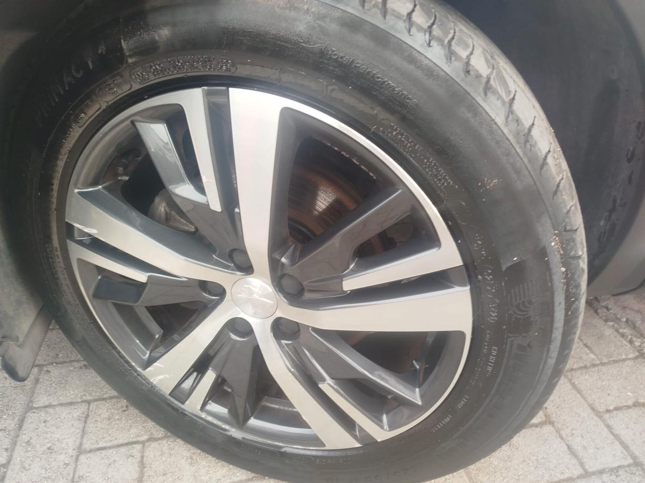 PEUGEOT 3008 ALLURE 1.5hdi - EAT8- UNIPRO*PREZZO BOMBA FINO AL 27 AGOSTO* RESTYLING- KM CERTI
