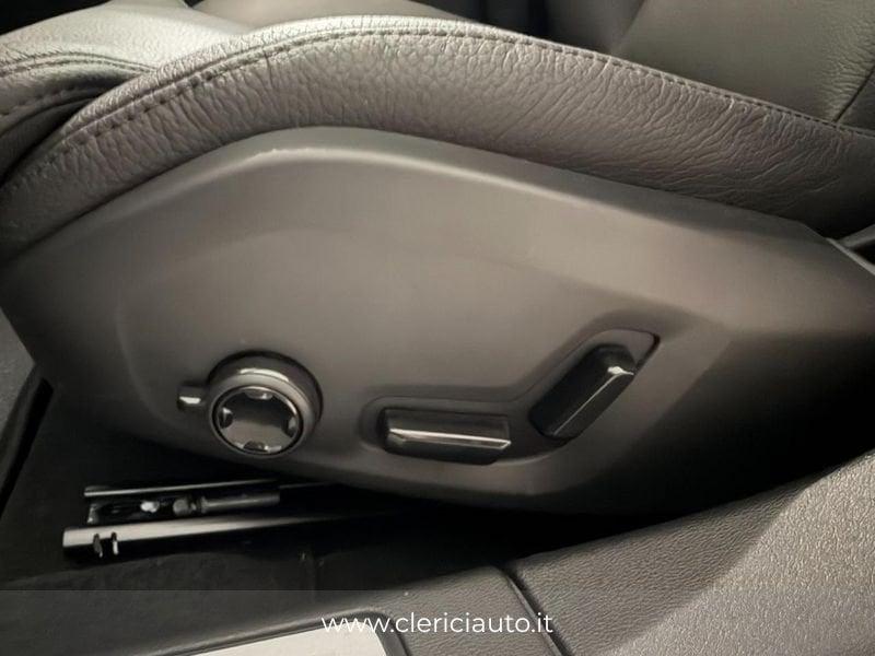 Volvo V60 B3 automatico Plus Dark