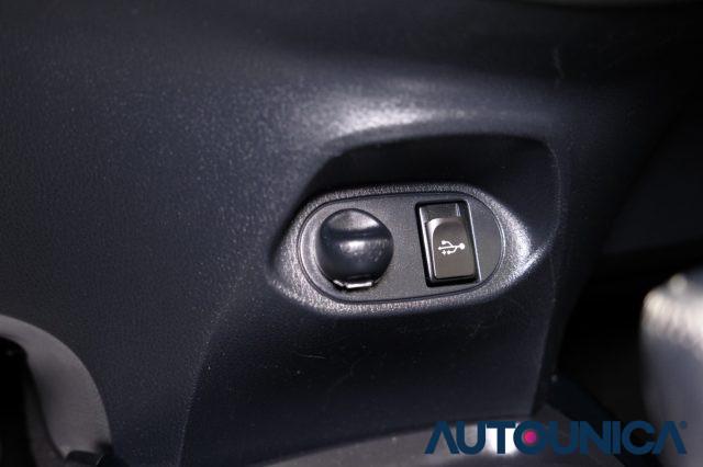 TOYOTA Yaris 1.5 HYBRID 5 PORTE STYLE NEOPATENTATI