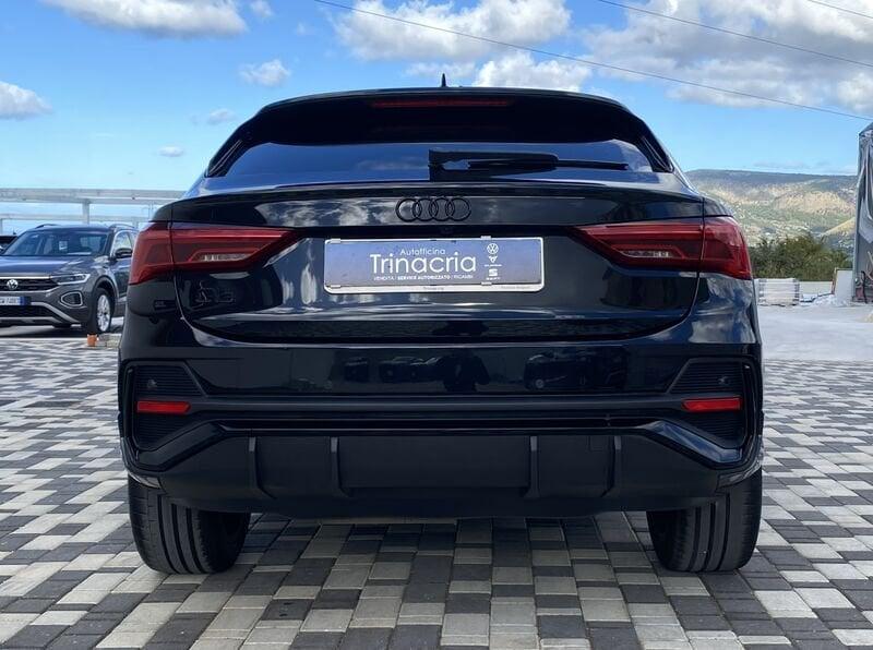 Audi Q3 SPB S Line interno ed esterno 2.0 TDI 150CV S-Tronic 35