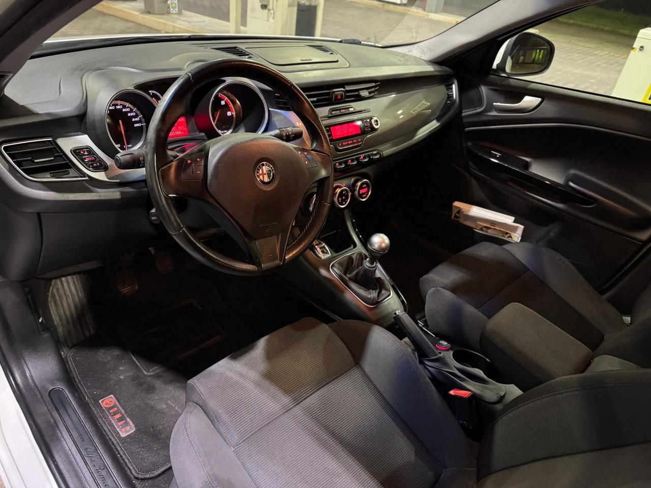 Alfa Romeo Giulietta 1.6 JTDm-2 105 CV Exclusive