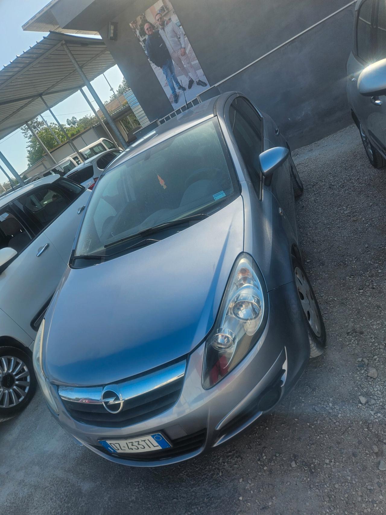 Opel Corsa 1.2 5 porte Cosmo