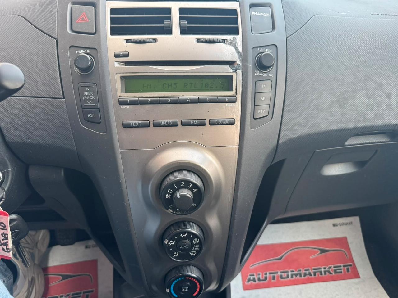 Toyota Yaris 1.0 69CV