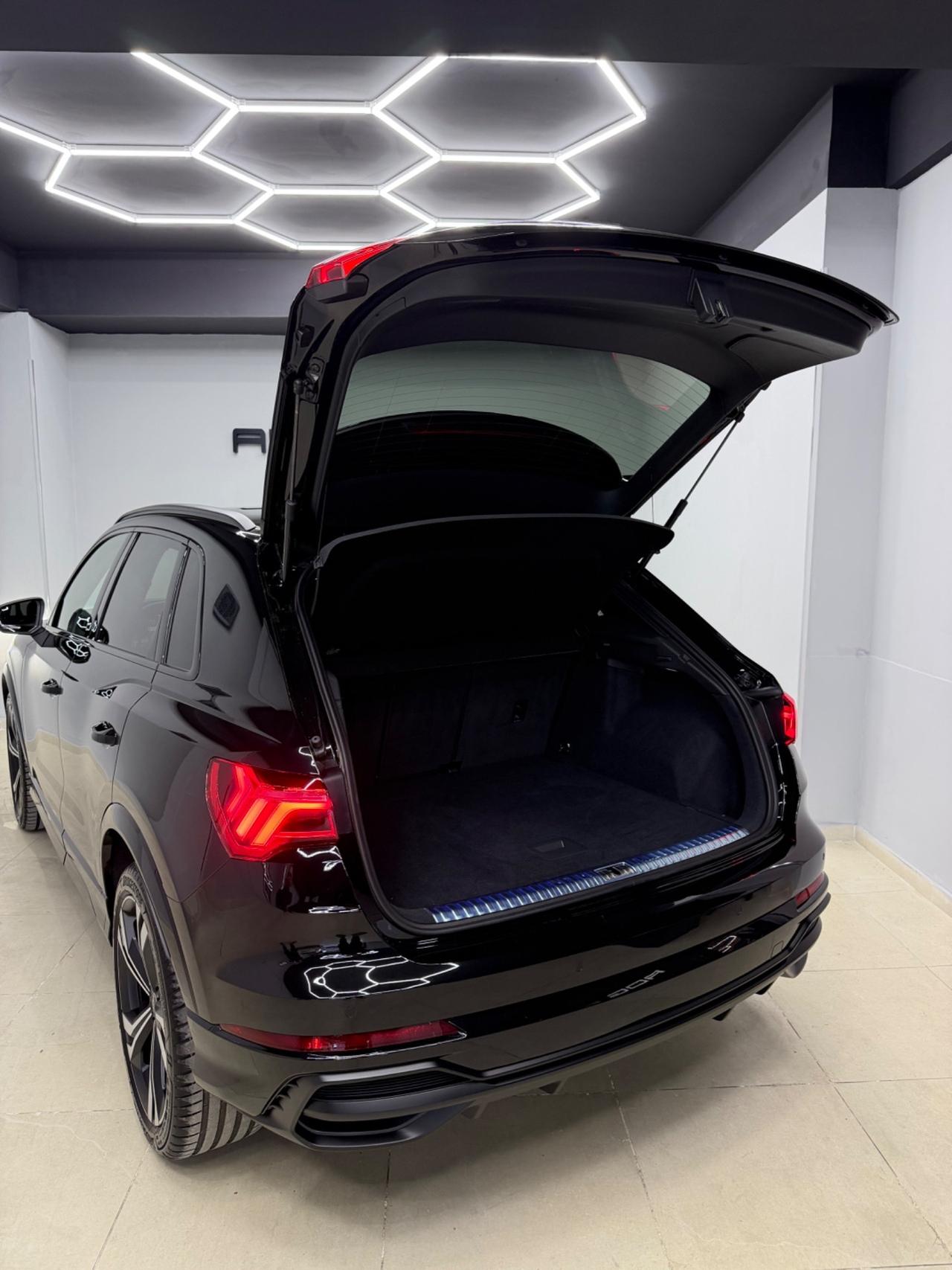 Audi Q3 35 TDI S tronic Sline black 2120km