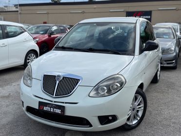 Lancia Ypsilon 1.4 Unyca