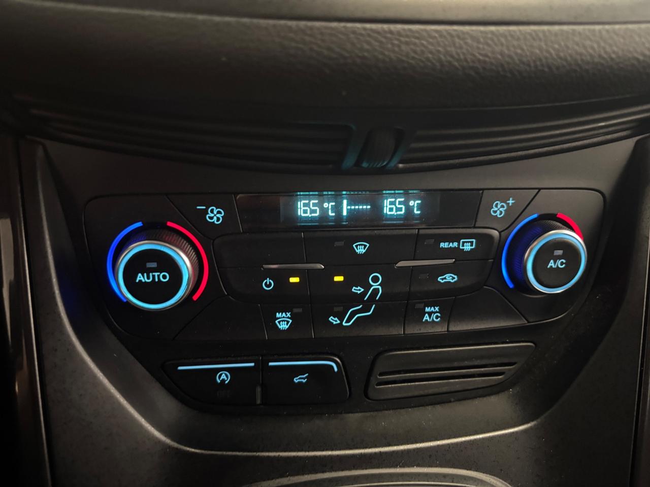 Ford Kuga 1.5 TDCI AUTOMATICA Powershift Titanium