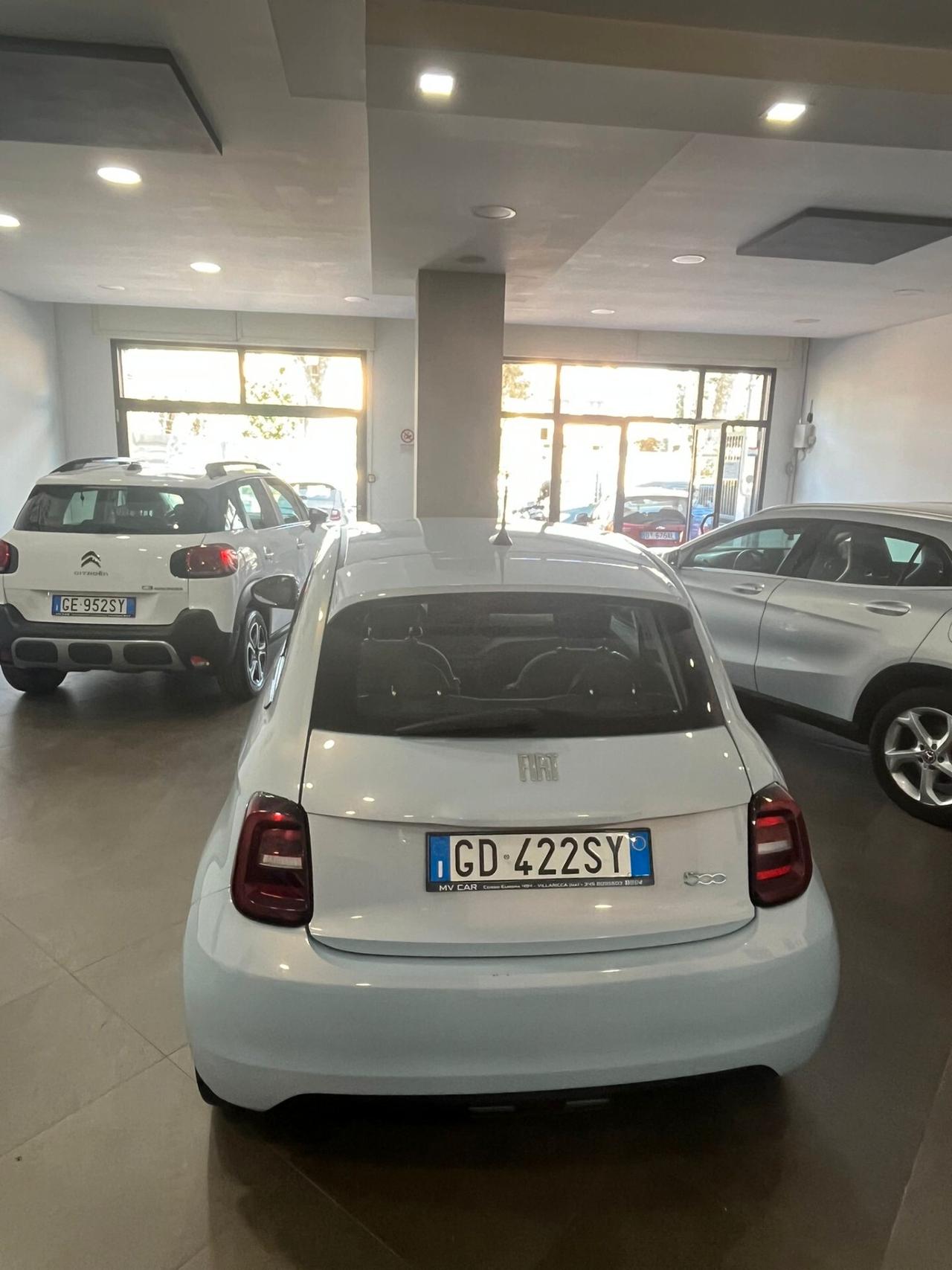 Fiat 500 500e Berlina 42 kWh Passion