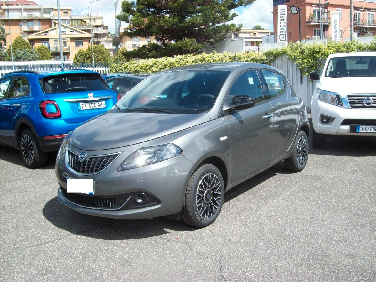 Lancia Ypsilon 1.0 FireFly 5 porte S&S Hybryd PREMIUM