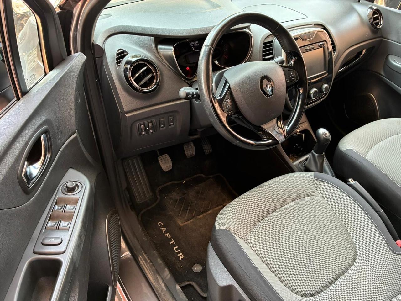 Renault Captur 1.5dCi 90CV perfetta garantita-2017