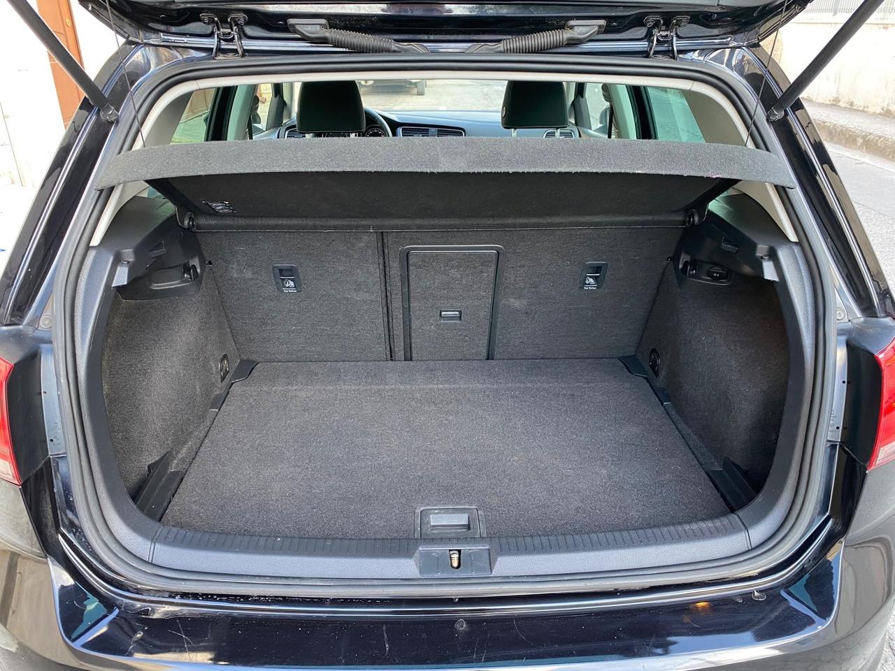 VOLKSWAGEN GOLF 7 COMFORTLINE 1.6 TDI DSG 2013