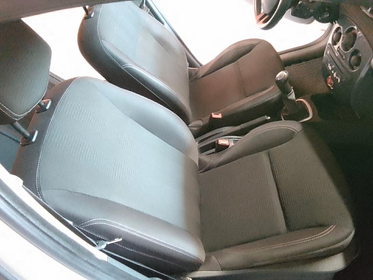 Renault Clio 1.5 TDCI 5PORTE ok Neo