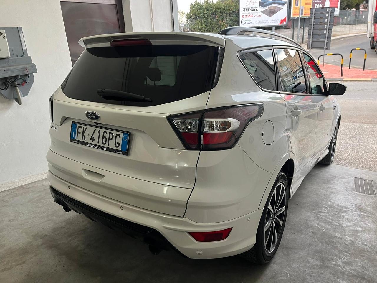 Ford Kuga 2.0 TDCI 150 CV 4WD ST-Line TETTO